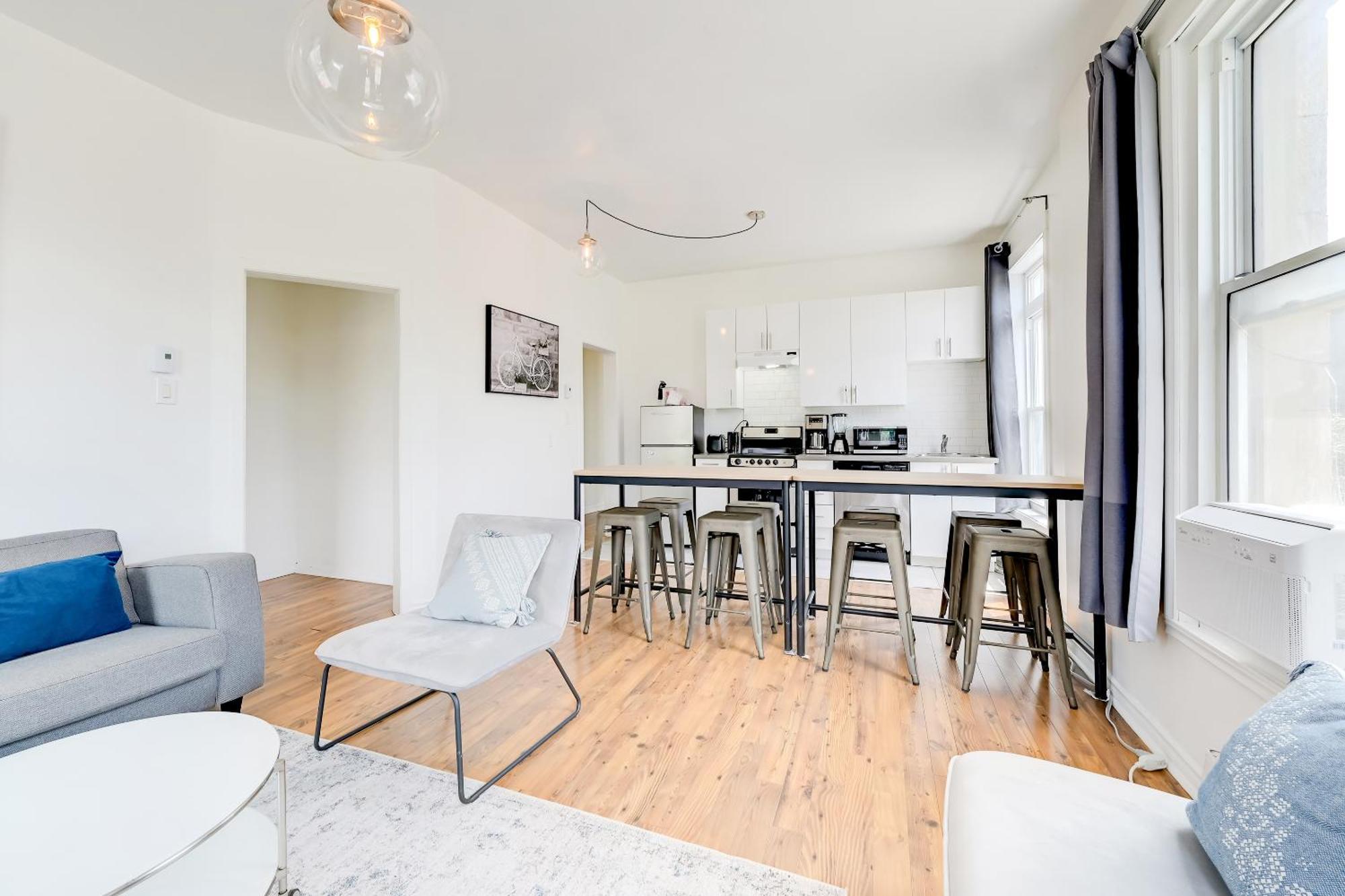 Chez Mont Royal Apartments! Montreal Exterior photo