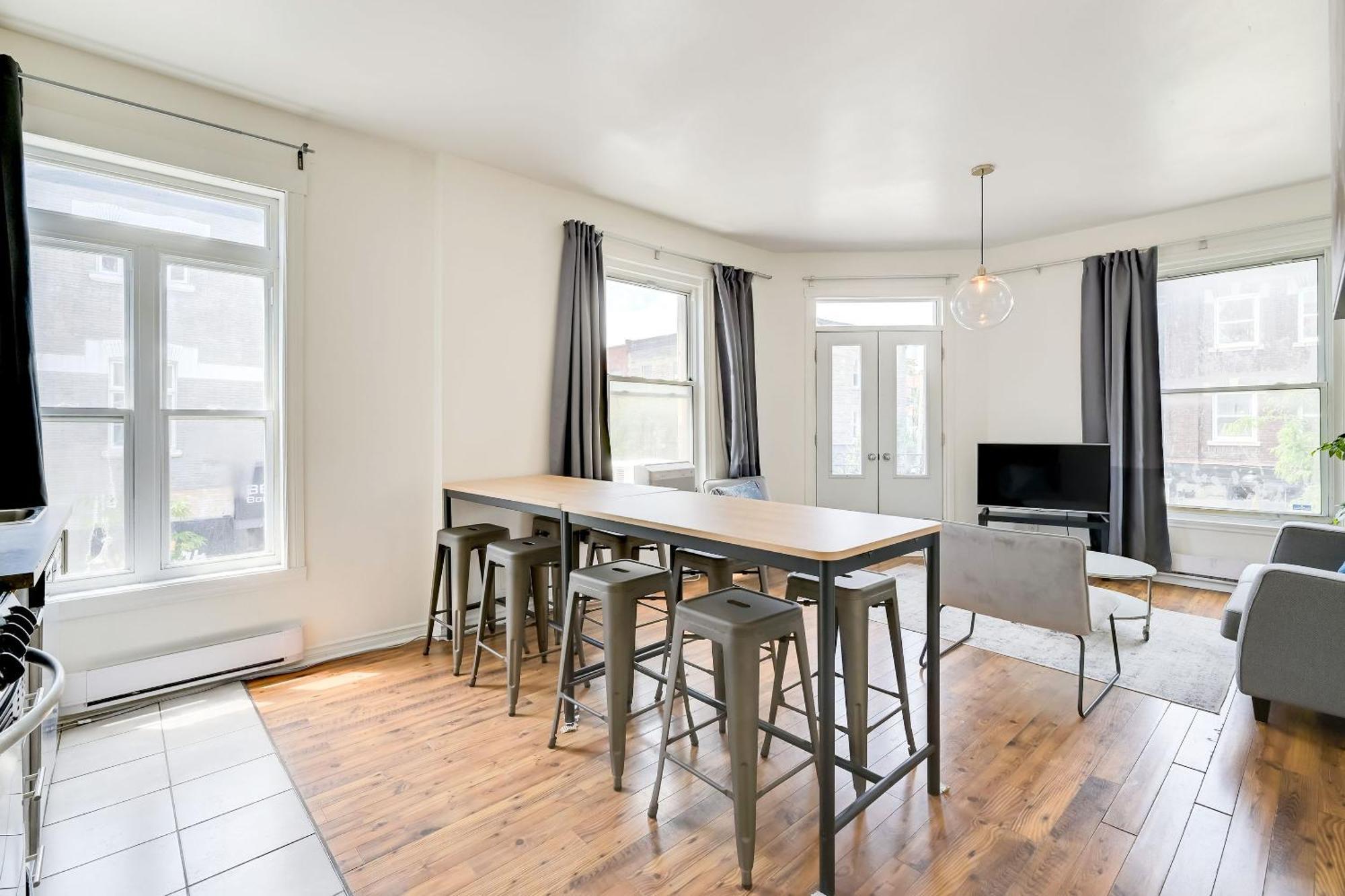 Chez Mont Royal Apartments! Montreal Exterior photo