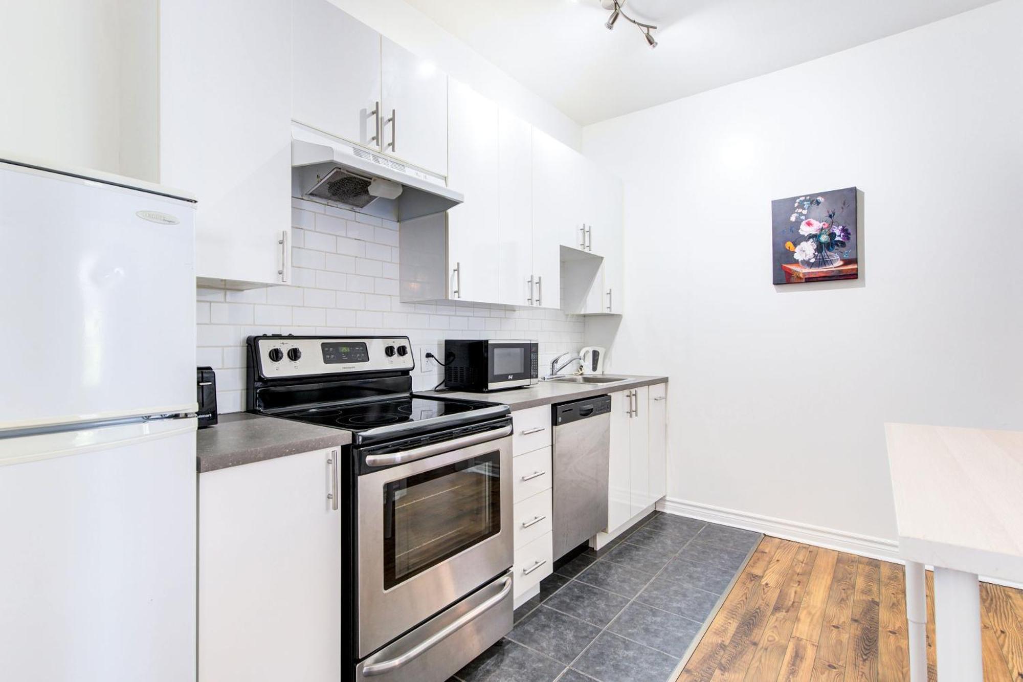 Chez Mont Royal Apartments! Montreal Exterior photo