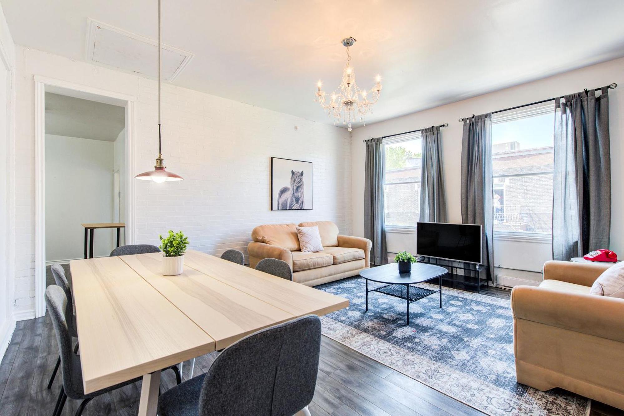 Chez Mont Royal Apartments! Montreal Exterior photo