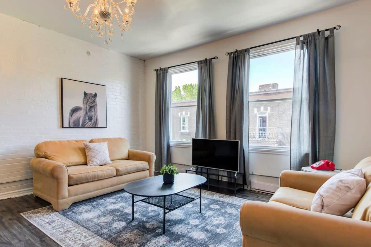 Chez Mont Royal Apartments! Montreal Exterior photo