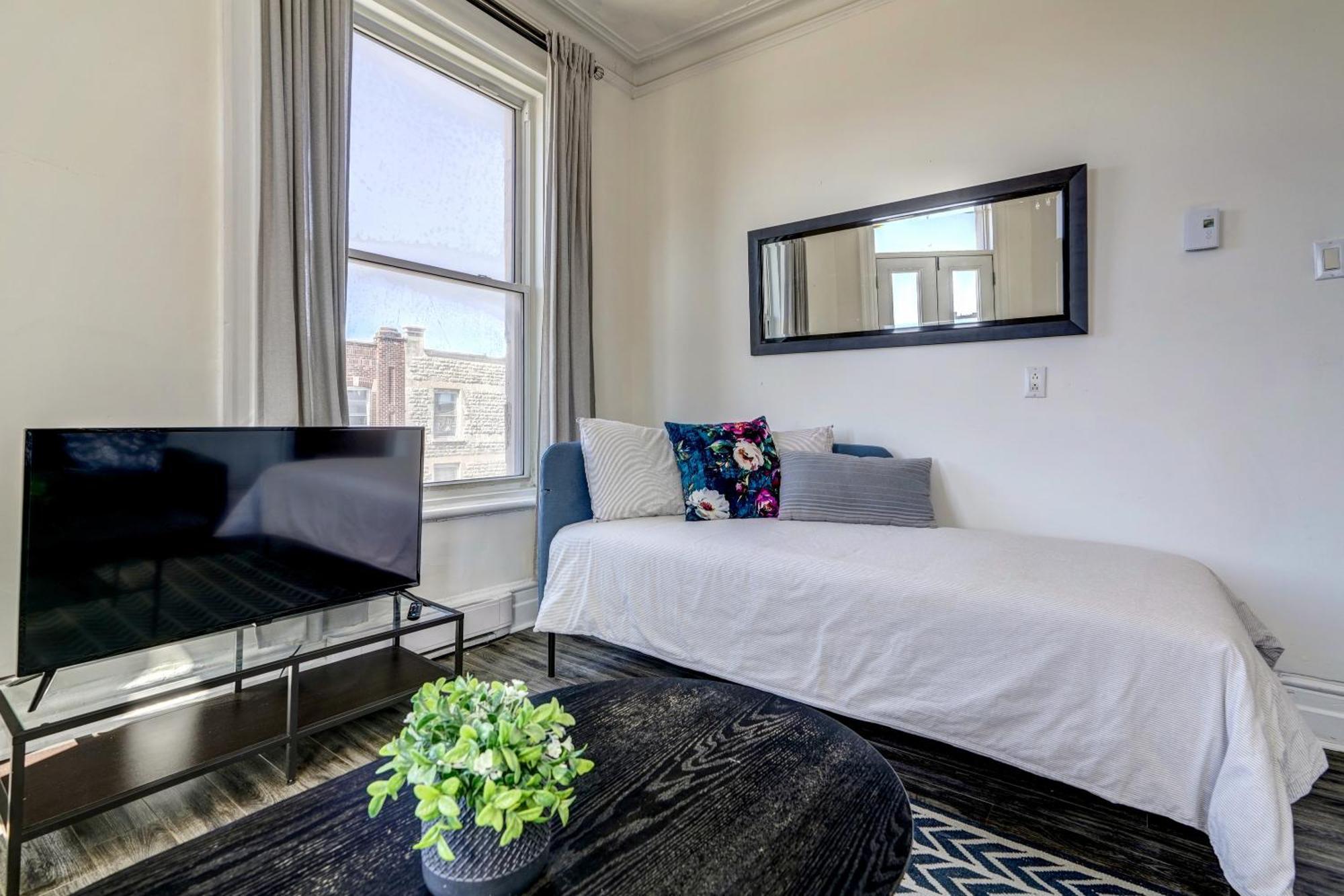 Chez Mont Royal Apartments! Montreal Exterior photo